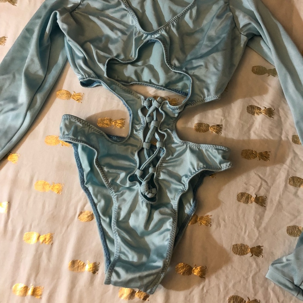 Bath suit/dancer wear / bartender wear